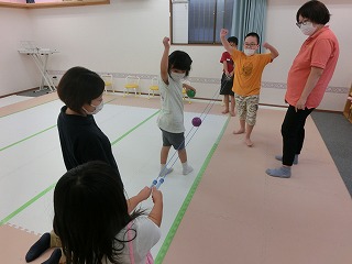 放課後等デイサービスはればれ、月曜日仲良しチームの様子です。